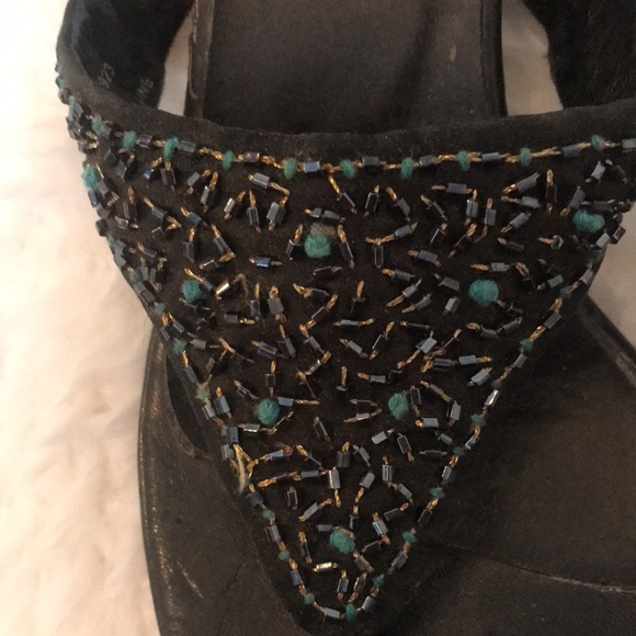 Nygard sandles in black with blue stones on top - Picture 2 of 4